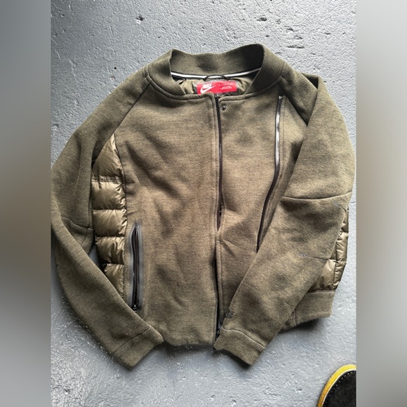 Nike jacket - Picture 1 of 6